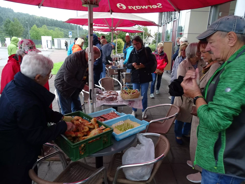 sektfruehstueck raststaette